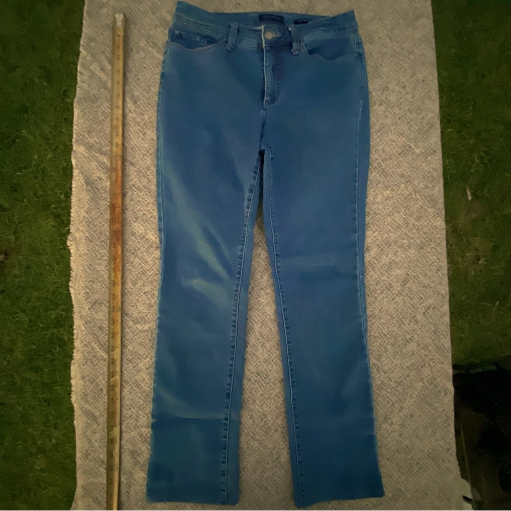 Charter Club Lexington Straight Jeans size 4 27